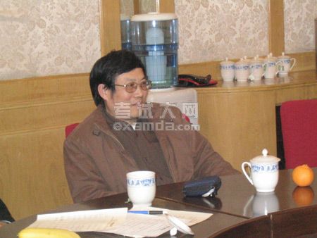 自考情深:老考生剪不断的自考情