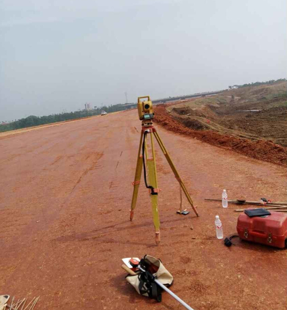 233网校专访施工测量员 我的测量我做主_二级